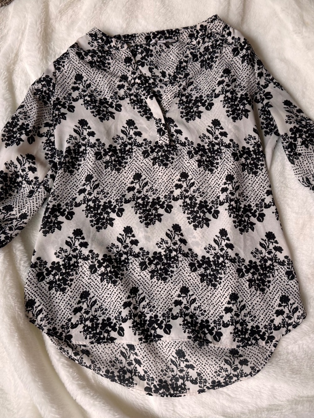 Candie’s Black and White Floral Blouse